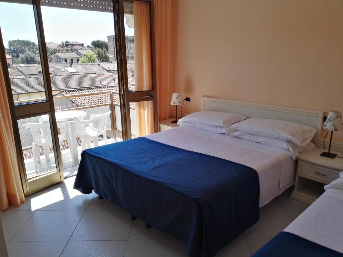 Hotel Elizabeth Marina di Pietrasanta Ngoại thất bức ảnh