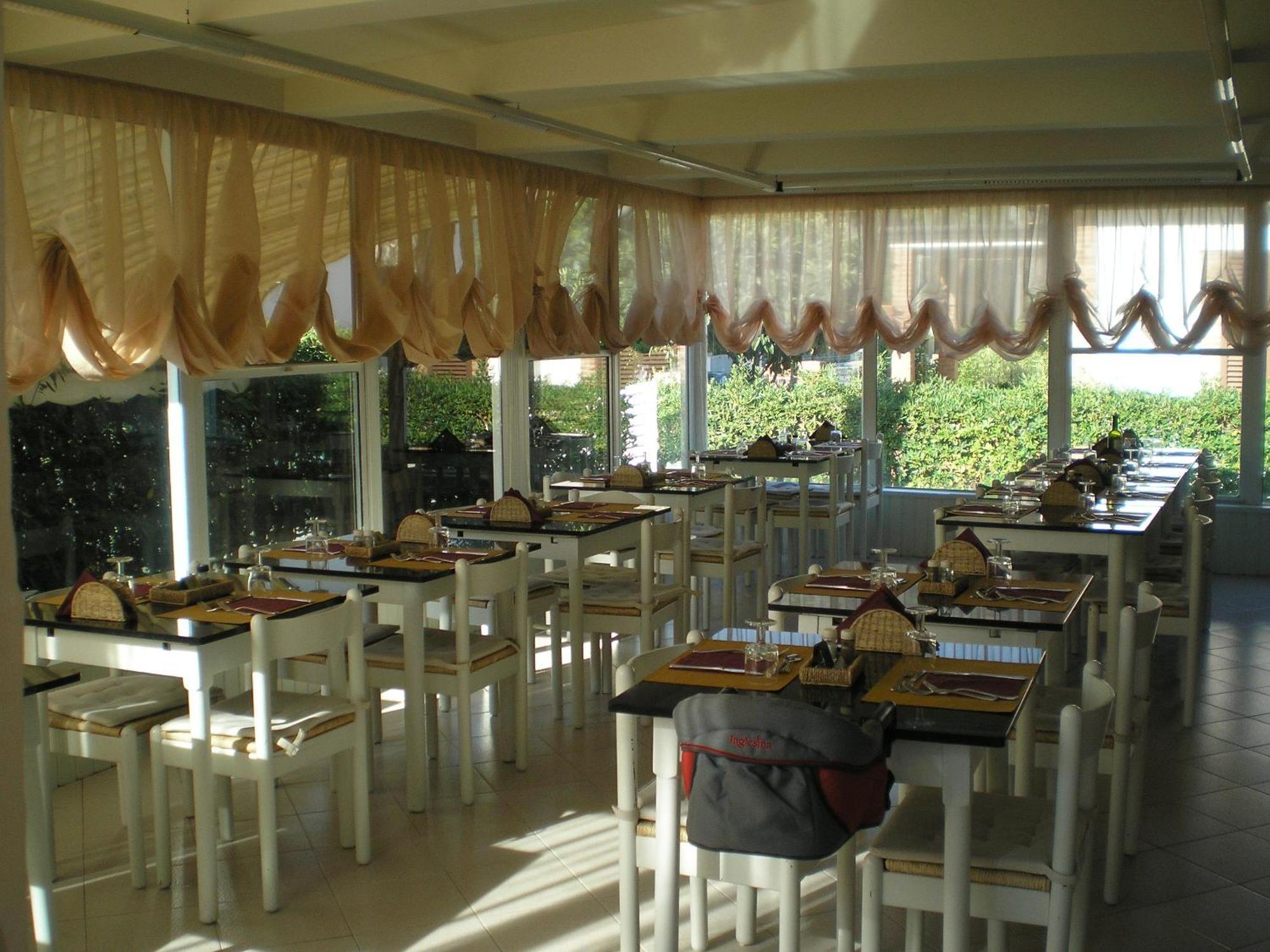 Hotel Elizabeth Marina di Pietrasanta Ngoại thất bức ảnh