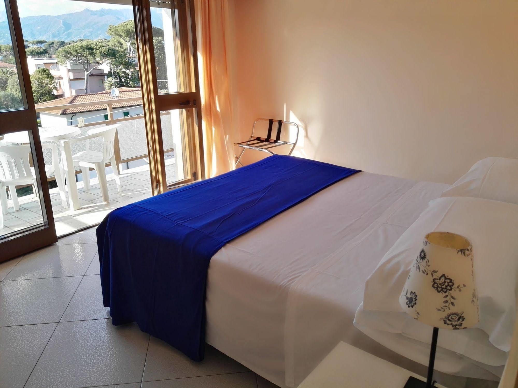 Hotel Elizabeth Marina di Pietrasanta Ngoại thất bức ảnh