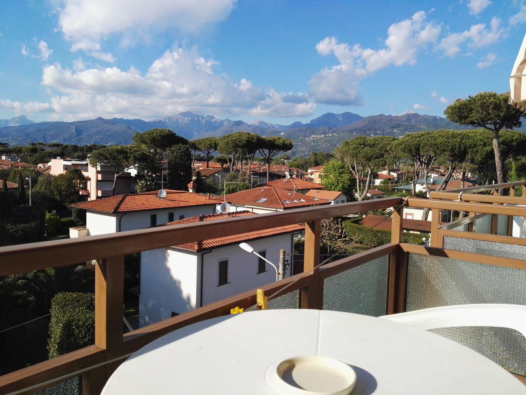 Hotel Elizabeth Marina di Pietrasanta Ngoại thất bức ảnh